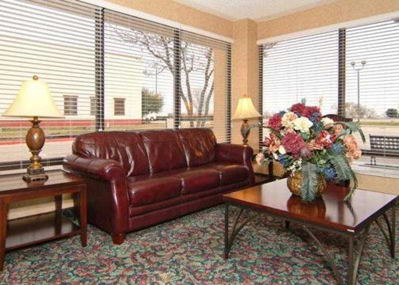 Quality Inn At Arlington Highlands Exterior photo
